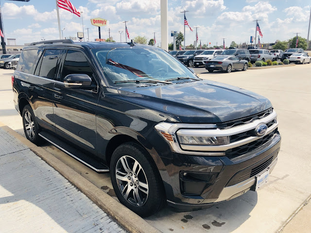 2023 Ford Expedition XLT