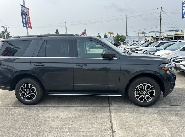 2022 Ford Expedition XLT