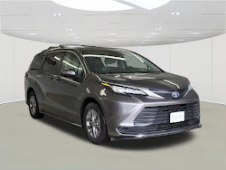 2023 Toyota Sienna LE