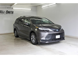 2023 Toyota Sienna LE